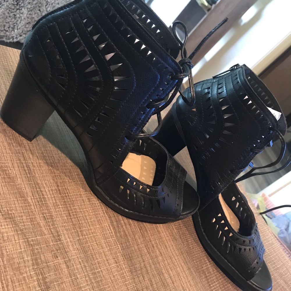 Cloudwalker Aztec print lace heels sz10w